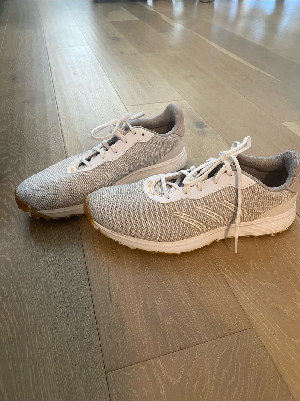 adidas Men’s S2G Spikeless Golf Shoes
